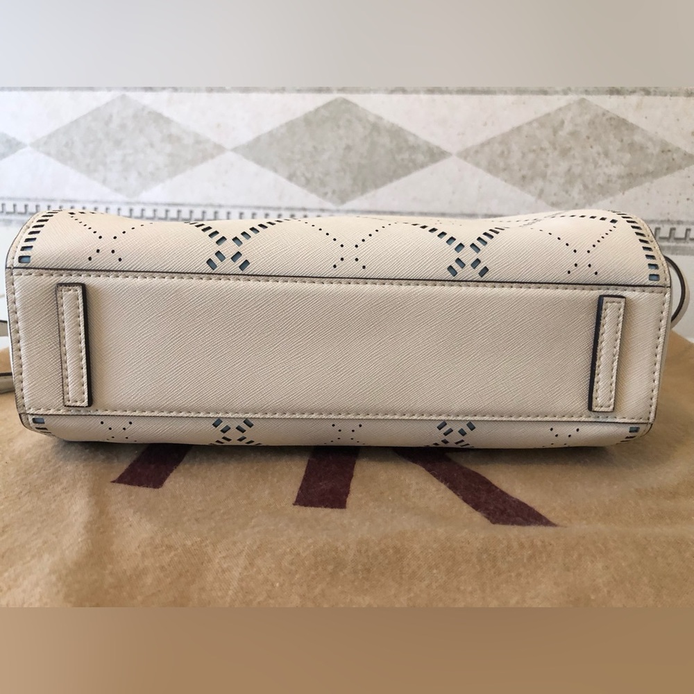 🌺🌺Authentic Tory Burch - Boutique Store Collection - Picture 8 of 15